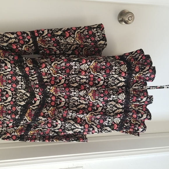 Woman One piece Dress - Picture 8 of 10